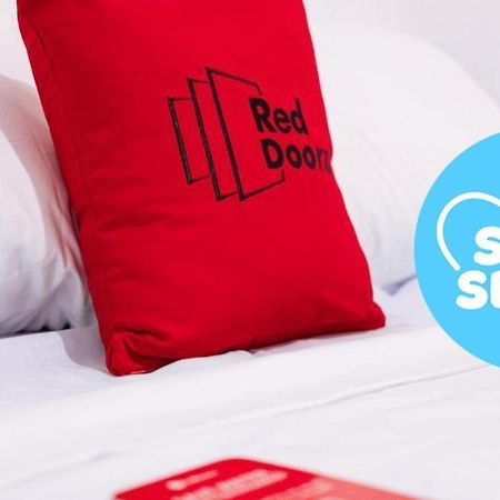 Reddoorz Plus Near Naia Expressway Pasay Kültér fotó