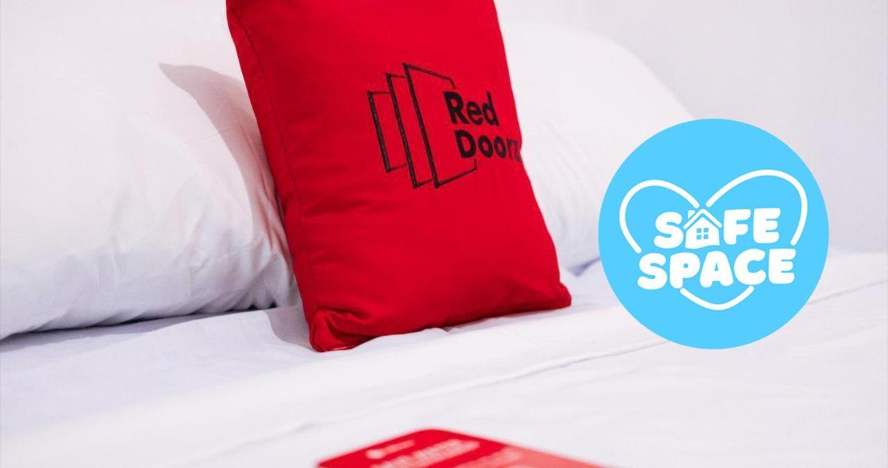 Reddoorz Plus Near Naia Expressway Pasay Kültér fotó