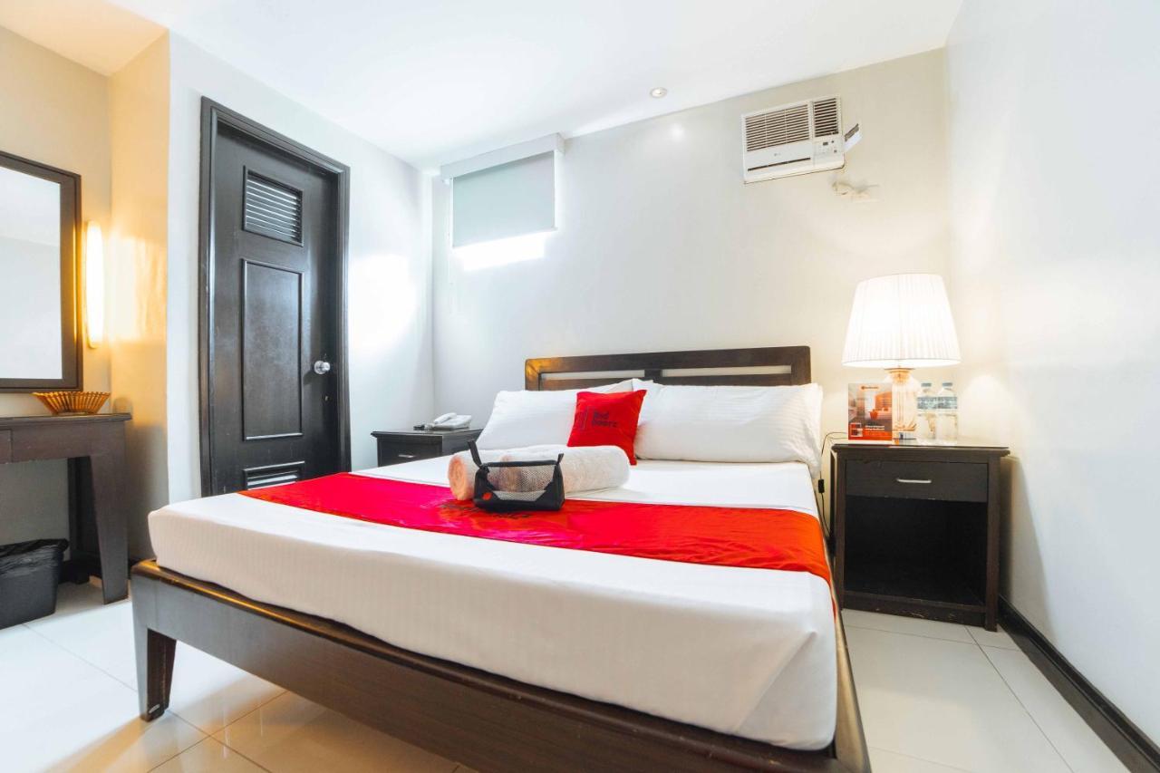 Reddoorz Plus Near Naia Expressway Pasay Kültér fotó