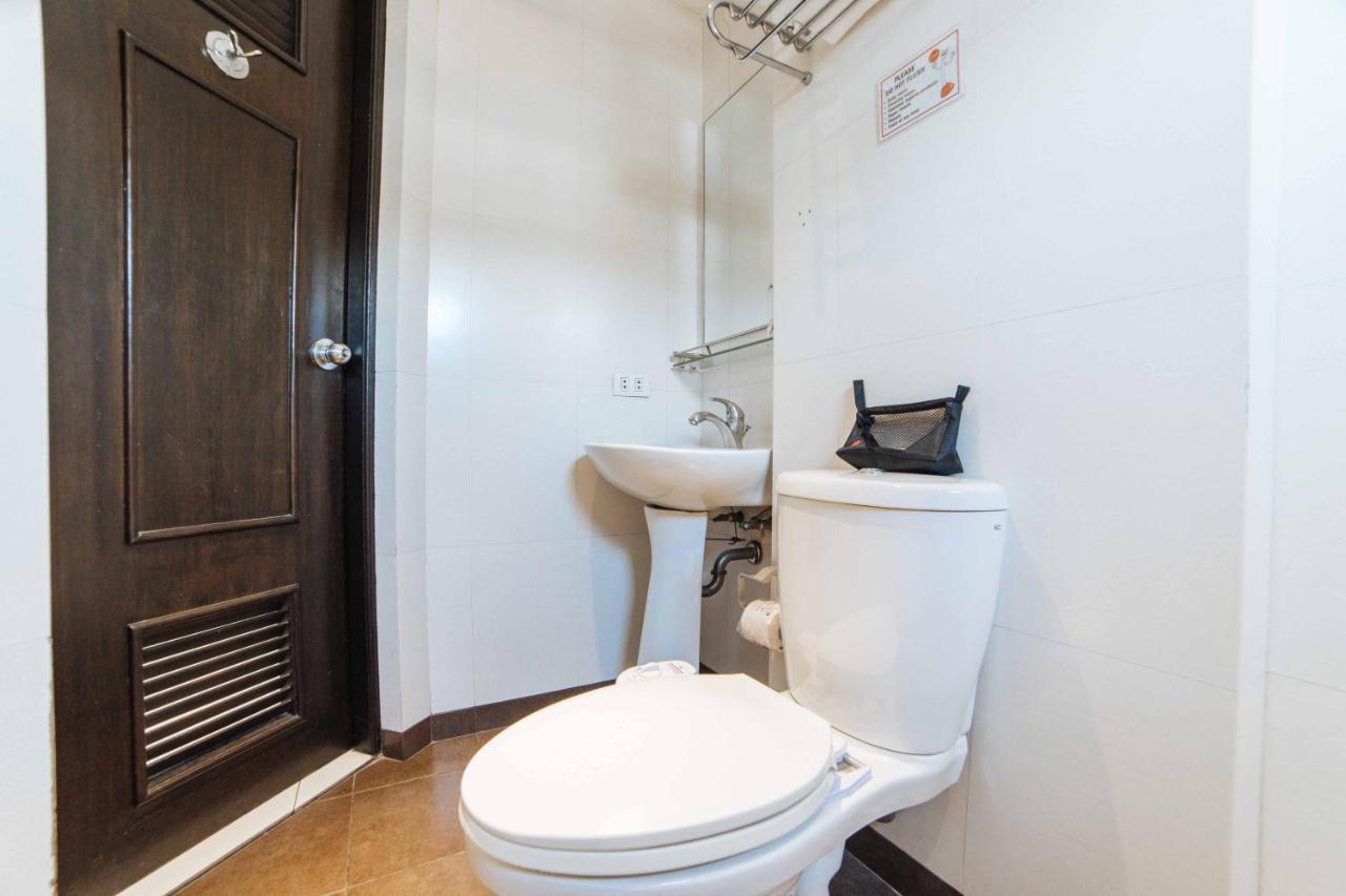Reddoorz Plus Near Naia Expressway Pasay Kültér fotó