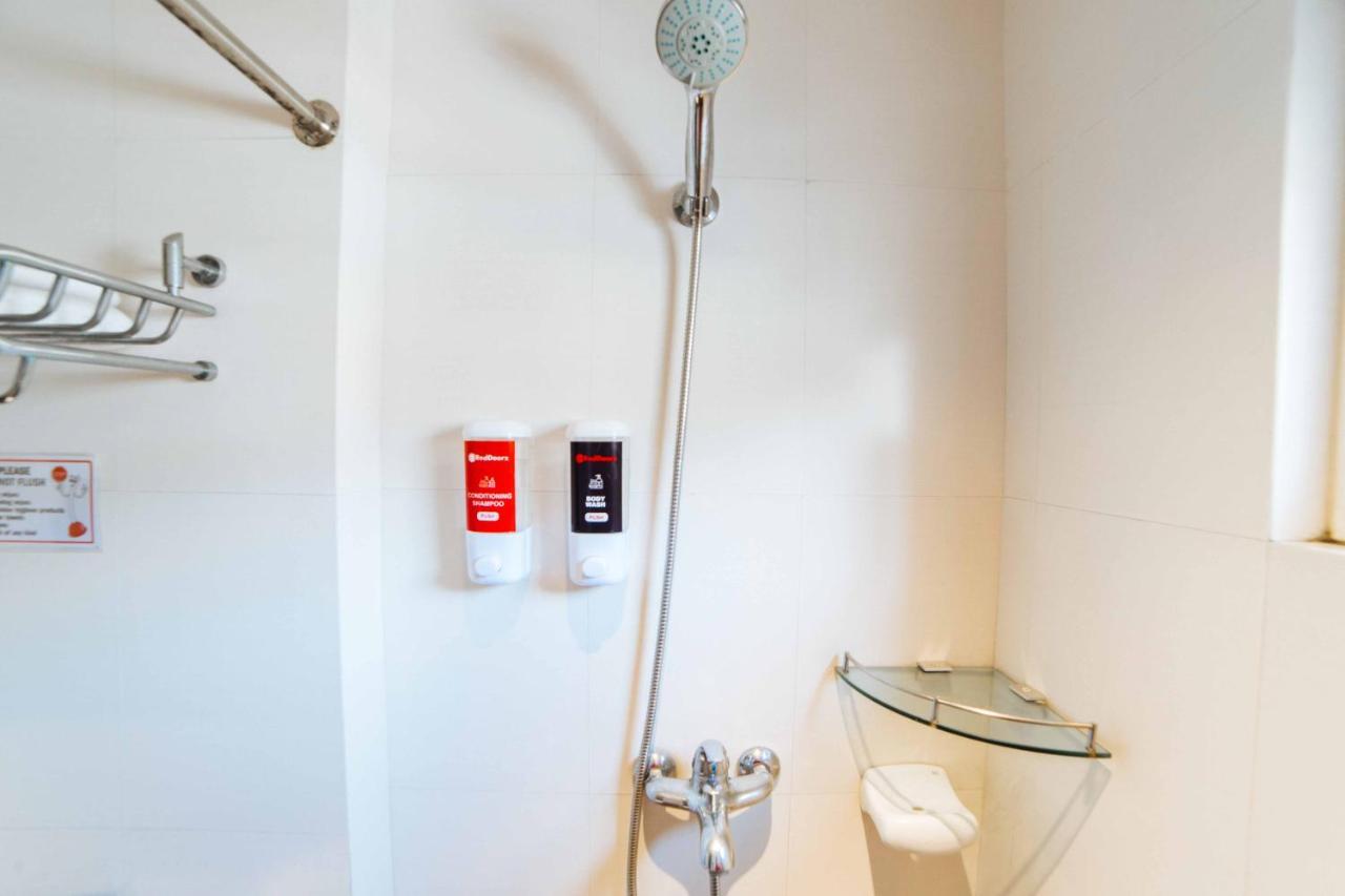 Reddoorz Plus Near Naia Expressway Pasay Kültér fotó
